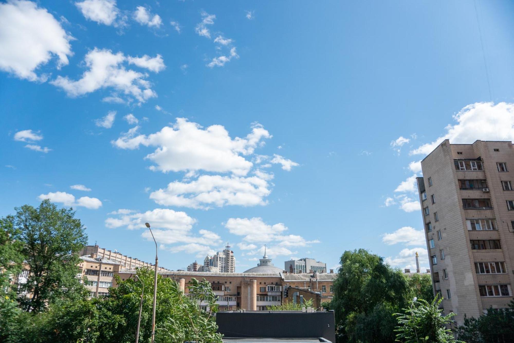Royal City Hotel Kyiv Exterior photo