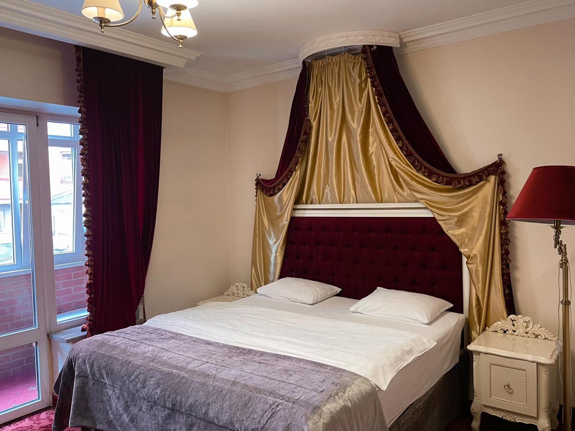 Royal City Hotel Kyiv Room photo