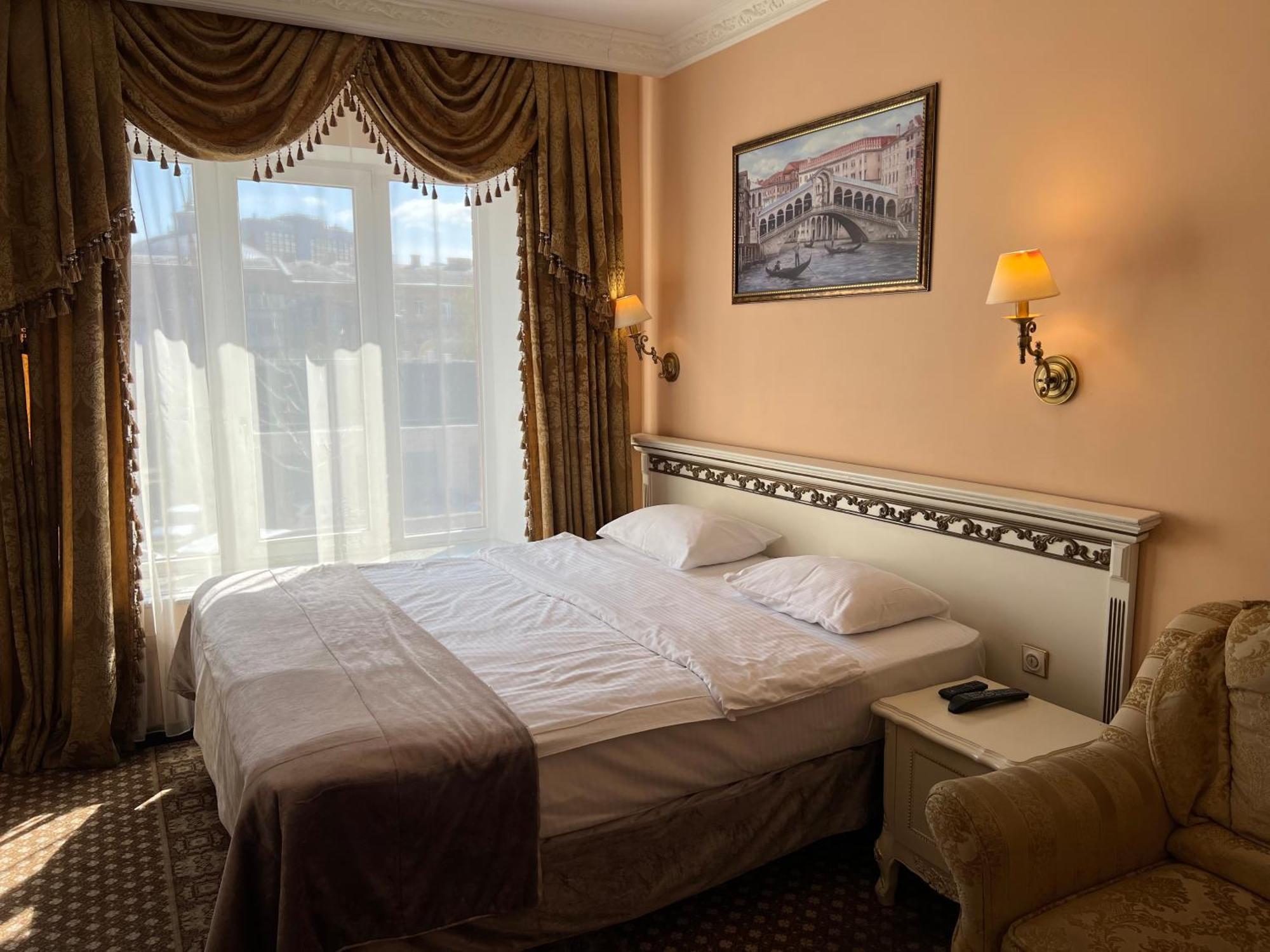 Royal City Hotel Kyiv Room photo